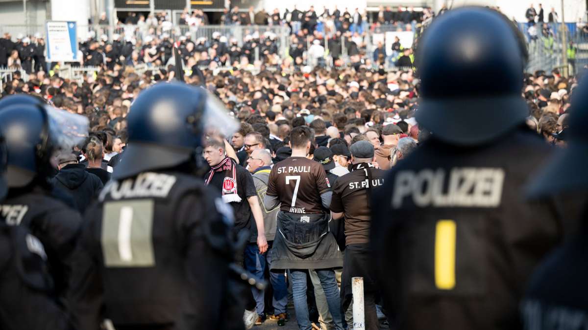 Hamburger SV beim FC St. Pauli: Polizeipräsident appelliert vor Derby an Zuschauer