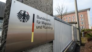 Das Bamf in Nürnberg hat trotz Personalaufstockung noch immer massiv mit den vielen Asylanträgen zu kämpfen Foto: dpa
