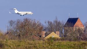 Einreisesperren könnten den Flugverkehr ab Samstag erheblich einschränken. Foto: dpa/Soeren Stache