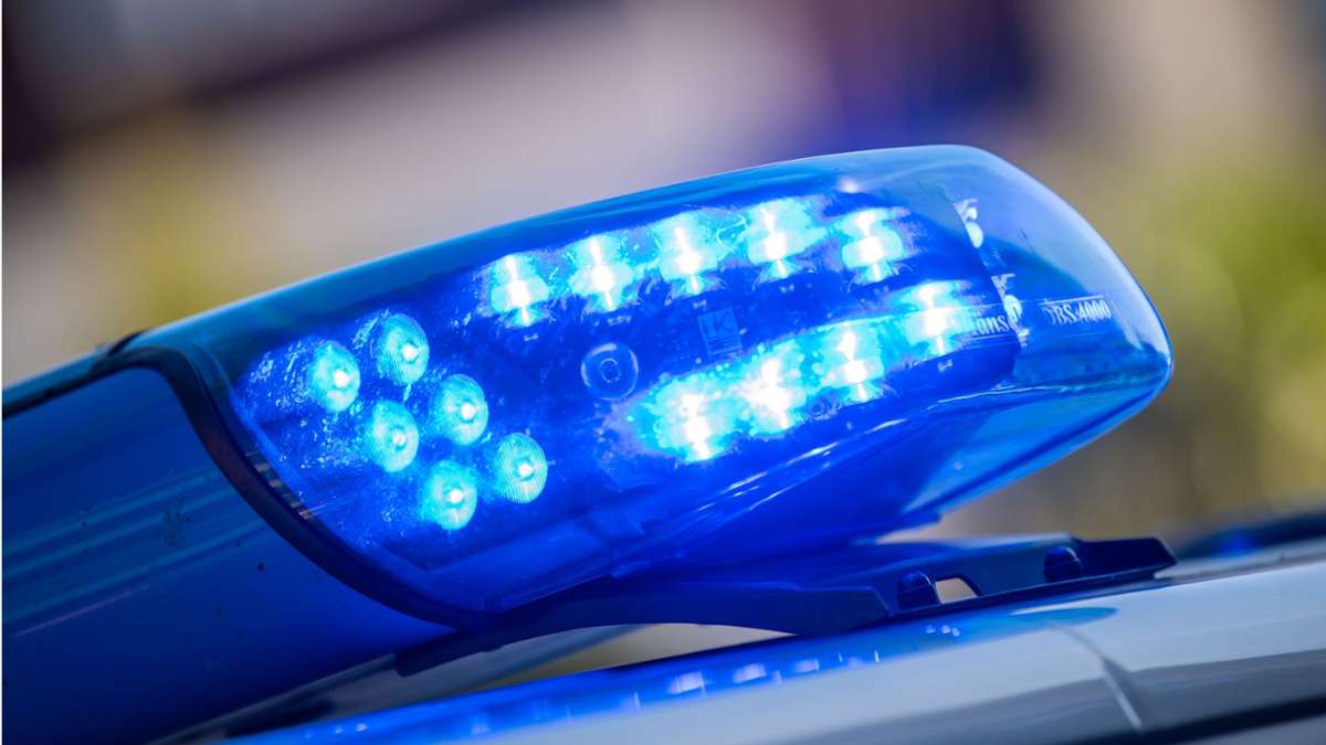 Unfall bei Rudersberg: 18-Jährige verursacht Totalschaden