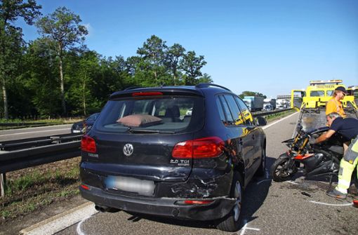 Unfall  mit Motorradfahrer: Am Donnerstagfrüh ist die A 81 zwischen Sindelfingen und Böblingen voll gesperrt. Foto: SDMG/Dettenmeyer
