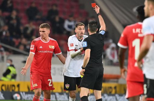 Atakan Karazor vom VfB Stuttgart wurde gegen Union Berlin vom Platz gestellt. Foto: imago images/Sven Simon