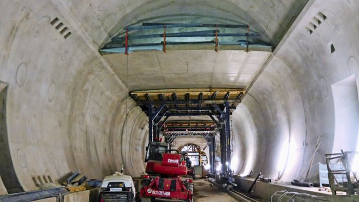 Neuer Streit um Verzögerungen beim Tunnelbau