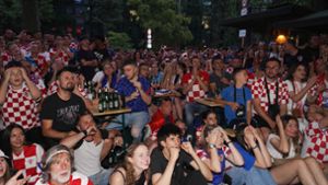 Anspannung bei Kroatiens Fans in Stuttgart Foto: Andreas Rosar Fotoagentur-Stuttg/Andreas Rosar Fotoagentur-Stuttg