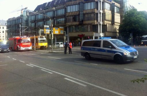 Am Olgaeck kam es am Freitagmorgen zu einem Unfall mit einem Kleinlaster und einer Stadtbahn.  Foto: Benjamin Bauer