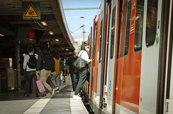 Stuttgart bereitet sich auf Entlastungspaket vor: 9-Euro-Ticket: Kaum zusätzliche Kapazitäten