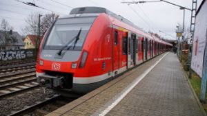 Reisende in der S-Bahn angegriffen – Zeugen gesucht