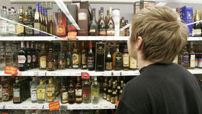 Jugendschutz bei Alkohol und Tabak soll schärfer kontrolliert werden