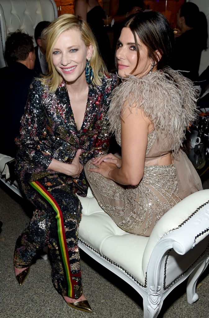 Auch Cate Blanchett (links) und Sandra Bullock posieren gemeinsam für die Kameras.