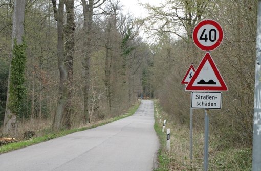 Vorsicht, Straßenschäden: Deshalb gilt auf dem Königsträßle zwischen Degerloch und Schönberg Tempo 40 – seit nun Foto: Sägesser