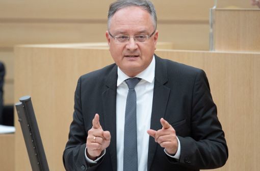 Der baden-württembergische SPD-Landes- und Fraktionschef Andreas Stoch ist hoch zufrieden. Foto: dpa