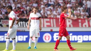 Enttäuschte Stuttgarter, jubelnde Kölner: Der VfB Stuttgart verliert 0:2 gegen den Aufsteiger. Foto: dpa