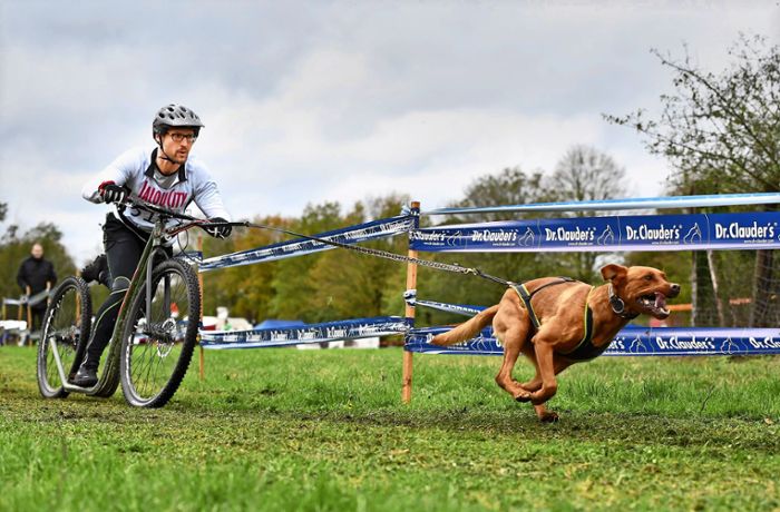 Deutscher Doppelmeister aus Esslingen: Mit dem  Roller auf  den Hund gekommen