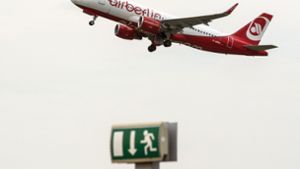 Air Berlin verhandelt seit Wochen über eine Übernahme der zahlungsunfährigen Fluglinie. (Symbolfoto) Foto: dpa
