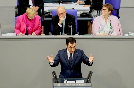 Cem Özdemir in der Debatte über die Armenien-Resolution: Wie die große Mehrheit des Bundestags stimmte der Grünen-Chef dafür, die Verfolgung der Armenier als „Völkermord“ zu bezeichnen. Foto: Getty Images