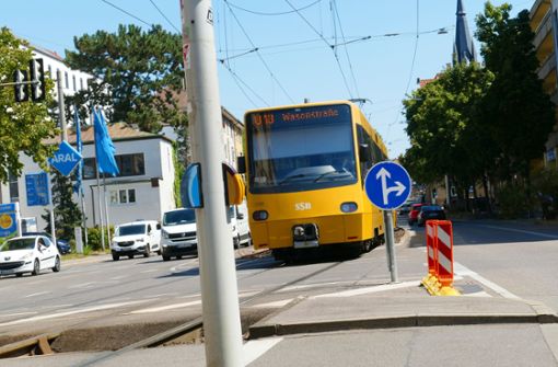 Seit 2018 gab es im Kreuzungsbereich Daimler-/Waiblinger Straße 23 Zusammenstöße zwischen Stadtbahnen und  Autos. Am Sonntag kam der 24. Unfall dazu. Foto: Uli Nagel