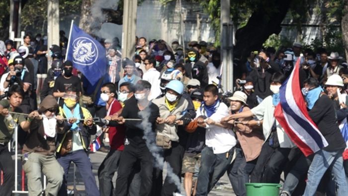 In Bangkok eskaliert die Gewalt