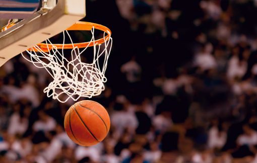 So lange dauert ein Basketballspiel. Foto: Brocreative / shutterstock.com