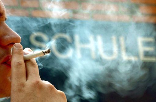 Rund jeder vierte Deutsche über 18 ist laut dem Bundesgesundheitsministerium Raucher. Foto: dpa/Holger Hollemann