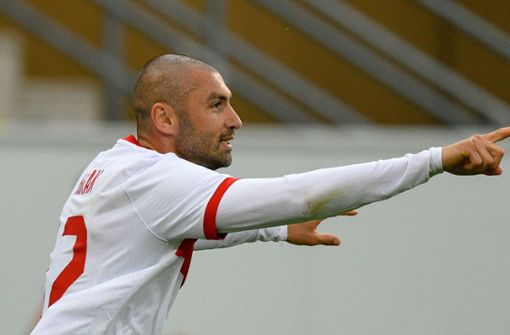 Sturm-Routinier Burak Yilmaz will bei der Fußball-EM jubeln. Foto: AFP/SASCHA SCHUERMANN