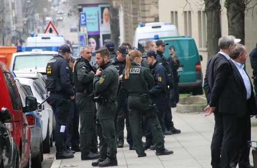 Die Polizei war mit 100 Beamten Einsatz Foto: 7aktuell.de/Jens Pusch