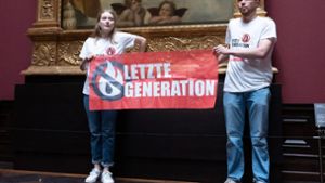 Aktion der Gruppe „Letzte Generation“ in der Dresdner Gemäldegalerie Foto: dpa/Sebastian  Kahnert