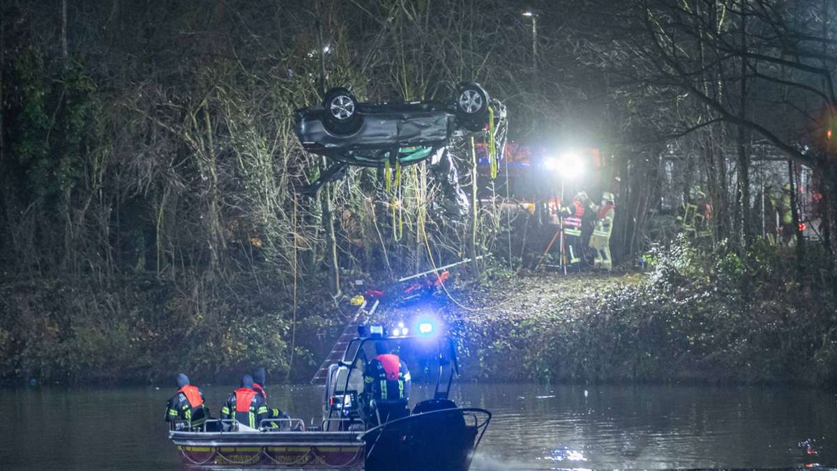 Remseck am Neckar: Auto landet im Neckar – Mann stirbt bei Unfall