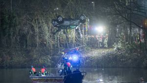 Auto landet im Neckar – Mann stirbt bei Unfall