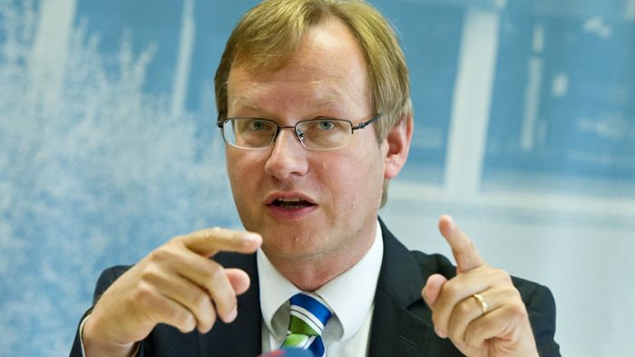 Ex-Regierungspräsident Schmalzl wird neuer IHK-Chef