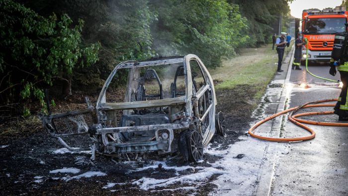 Smart brennt komplett aus – Feuerwehr verhindert Schlimmeres