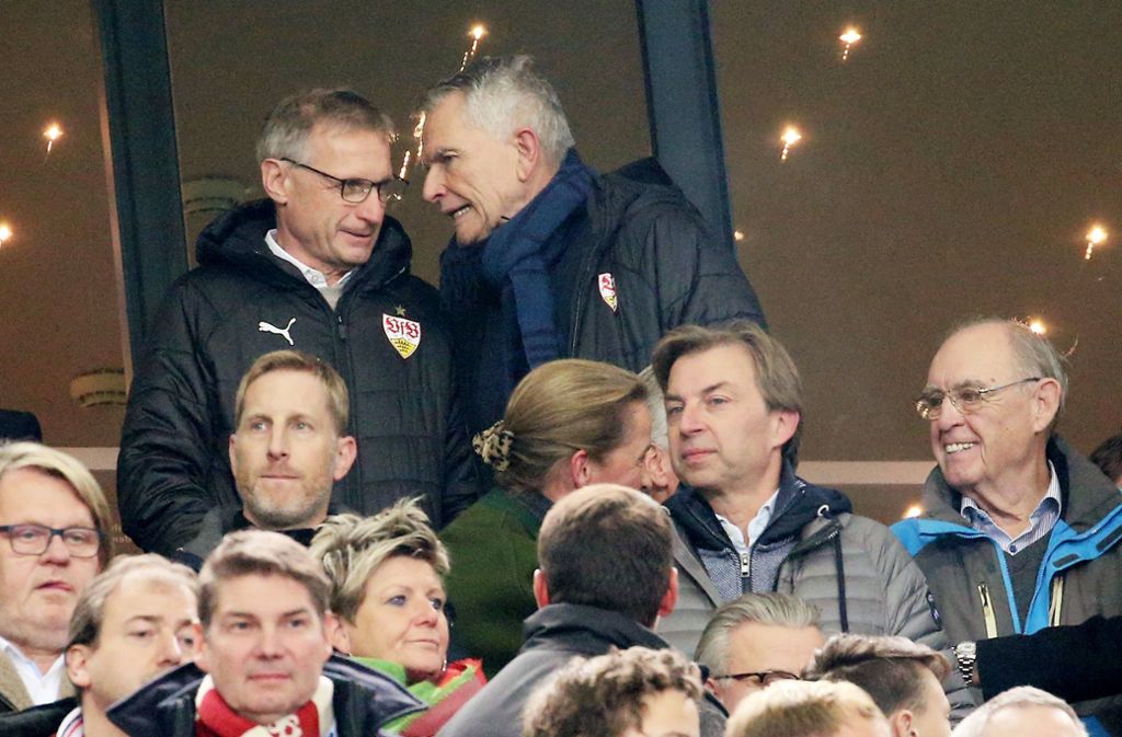 VfB-Boss Wolfgang Dietrich (rechts) mit dem damaligen Sportvorstand Michael Reschke (Archivbild) Foto: Pressefoto Baumann