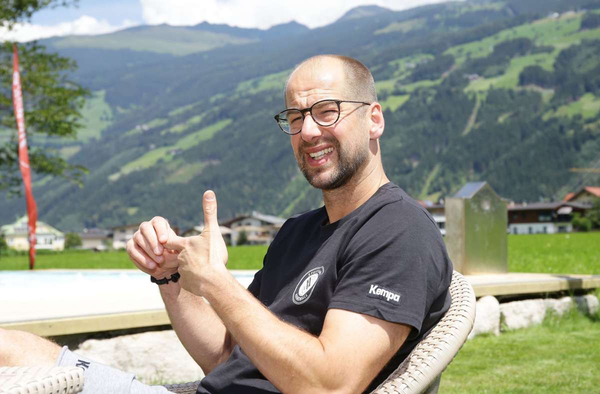 Jürgen Schweikardt, der Trainer und Geschäftsführer des TVB Stuttgart, im Trainingslager im Zillertal. Der Trip nach Österreich ist Teil einer Sponsorenvereinbarung.
