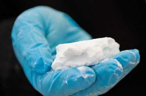 Die Beamten finden 100 Gramm  hochwertiges Kokain in der Wohnung des Angeklagten. Foto: dpa