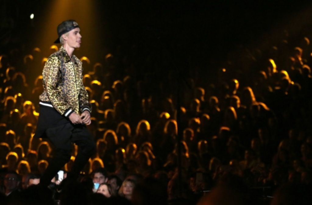 Justin Bieber gewann seinen ersten Grammy überhaupt zusammen mit den DJs Skrillex und Diplo für die Single „Where Are U Now“ als beste Dance-Aufnahme.