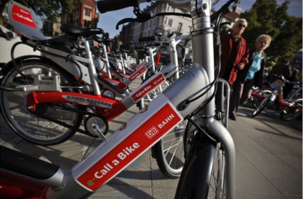 Der Fahrradverleih Call a Bike ist seit 2007 stark erweitert worden – am 28. Oktober 2011 kommt auch diese Station am Marienplatz hinzu. Foto: Leif Piechowski