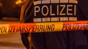 Ein junger Mann erlitt bei einer Messerattacke in Obertürkheim lebensgefährliche Verletzungen (Symbolbild). Foto: imago images/Einsatz-Report24/Fabian Geier via www.imago-images.de