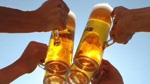 Alkoholfreies Bier liegt im Trend. Dabei ist es oft gar nicht alkoholfrei. Foto: dpa