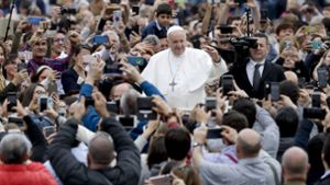 Papst Franziskus spendet Segen und betet für Sri Lanka