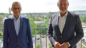 Geben sich vor der Abstimmung noch kämpferisch: Hans Dieter Scheerer (links) und Oberbürgermeister Martin Georg Cohn Foto: Stadt Leonberg