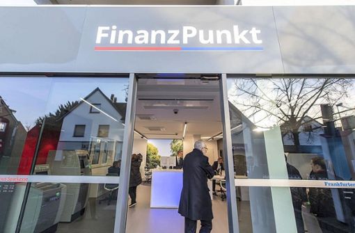 In Bad Soden teilen sich Volksbank und Sparkasse eine Filiale. Foto: dpa/Boris Roessler