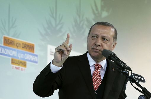Der türkische Präsident Erdogan geißelt in seinem Wahlkampf die Europäer als Gegner. Foto: AP