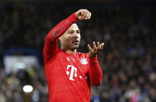 Chefkoch Serge Gnabry: Der Stürmer des FC Bayern bejubelt eines seiner Tore.  Foto: AP/Frank Augstein Foto:  