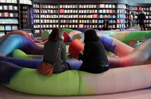 Blick in den spanischen Pavillon: Spanien ist in diesem Jahr Gastland der Frankfurter Buchmesse. Foto: imago/Hannelore Förster