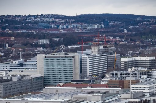 Blick auf die Daimler-Zentrale in Untertürkheim Foto: Lichtgut/Achim Zweygarth