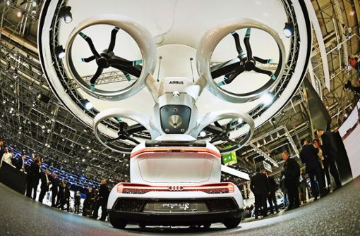 Unter dem Projektnamen „Pop-up Next“ entwickeln der Autobauer Audi und der Luftfahrtkonzern Airbus das flugfähige Auto. Im Bild: eine Designstudie dieses vollelektrischen Vehikels, die auf dem Genfer Autosalon im März dieses Jahres  vorgestellt wurde. Foto: dpa