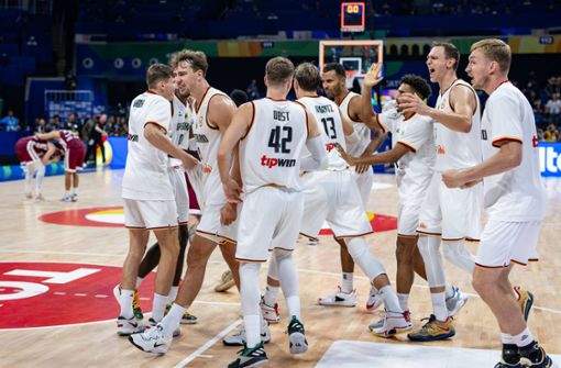 Nach dem Sieg gegen Lettland geht es für die deutschen Basketballer am Freitag gegen die USA. Foto: IMAGO/camera4+/IMAGO/Tilo Wiedensohler