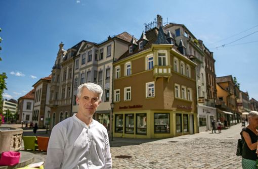 Viele Gebäude in der Esslinger Innenstadt haben nach Ansicht von Andreas Panter besondere „Begabungen“. Sie werden beim Denkmaltag beleuchtet. Foto: Roberto Bulgri/n