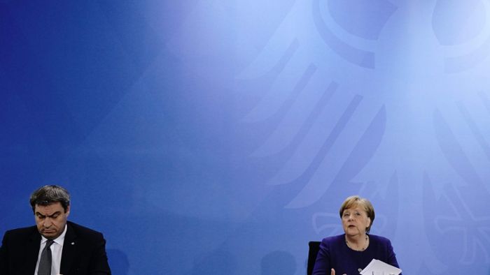 Söder und Merkel witzeln über Urlaubsziele in Deutschland