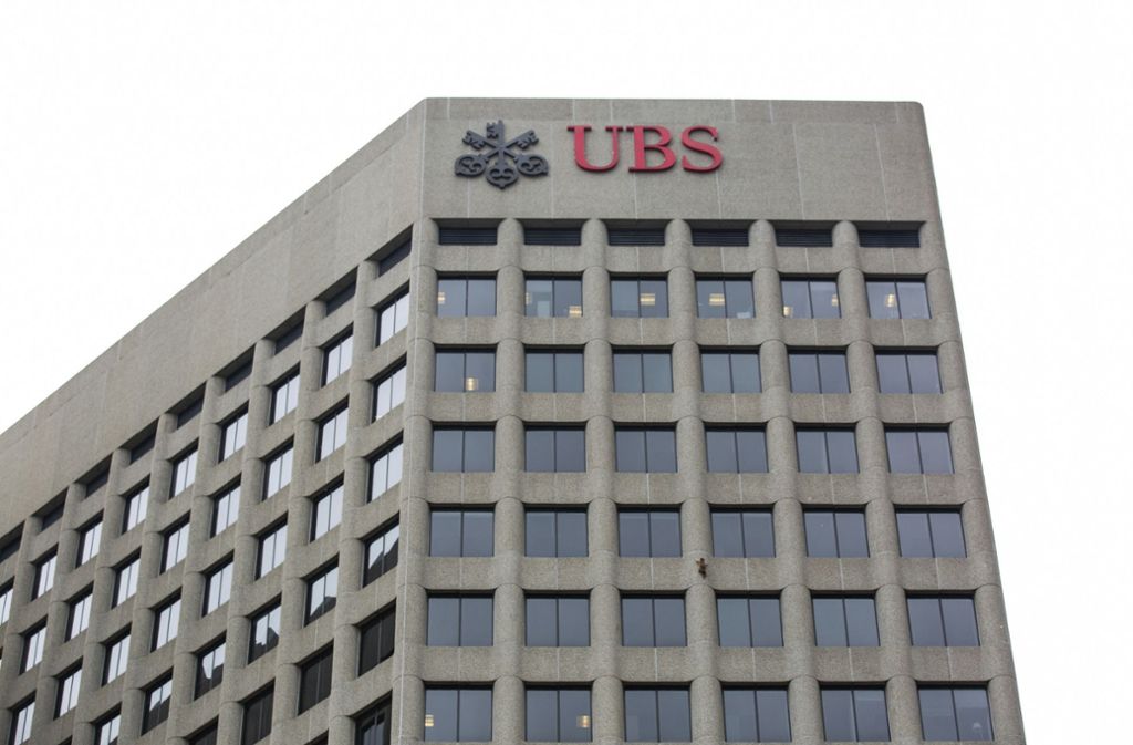 In den frühen Morgenstunden am Mittwoch erreichte der Klettermax das Dach des UBS-Towers in St. Paul.