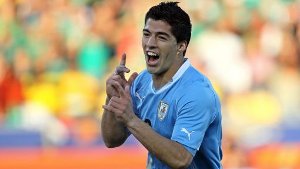 Suárez köpft Uruguay eine Runde weiter